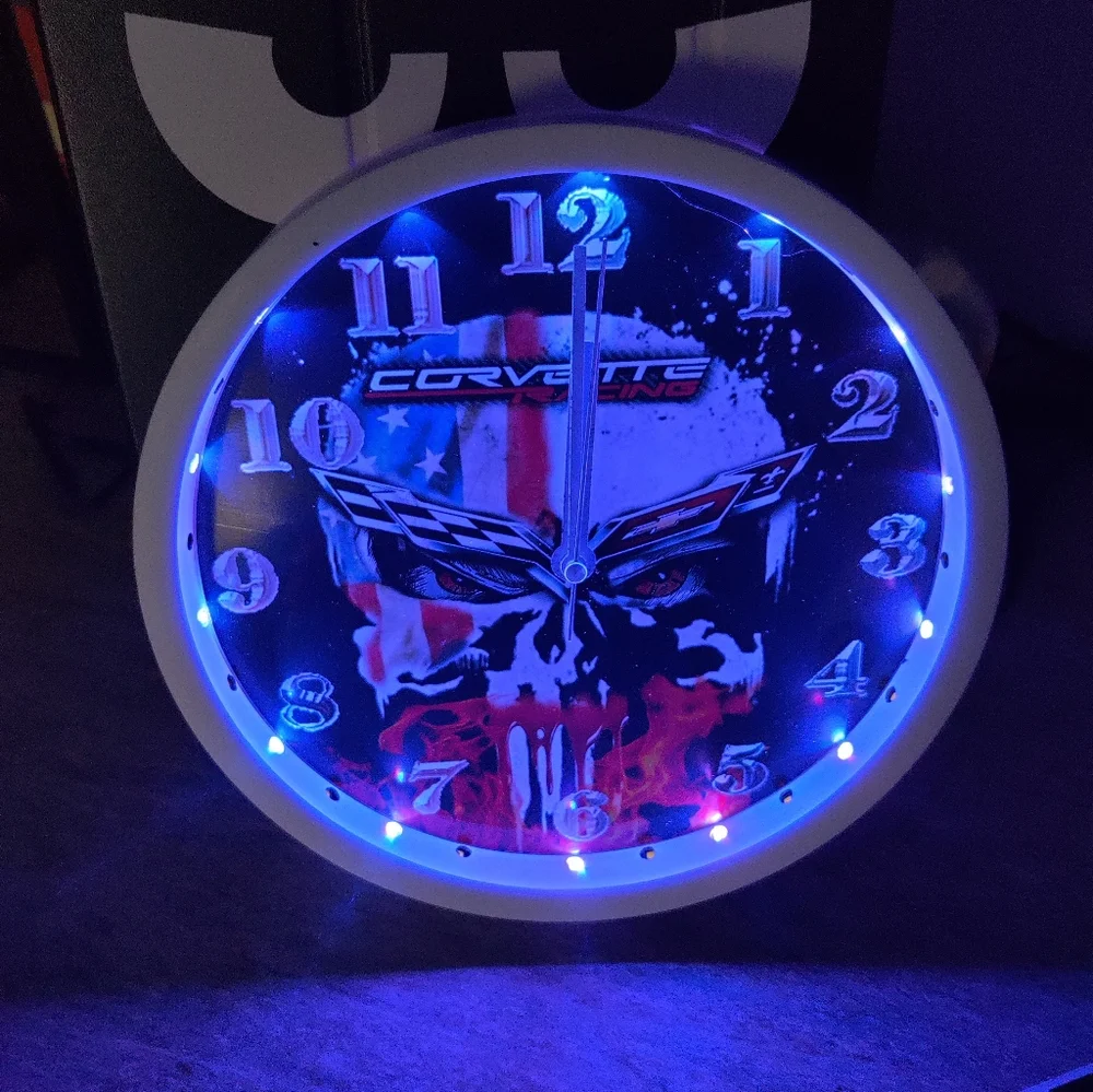 Punisher Corvette skull clock - Picture 4 of 16